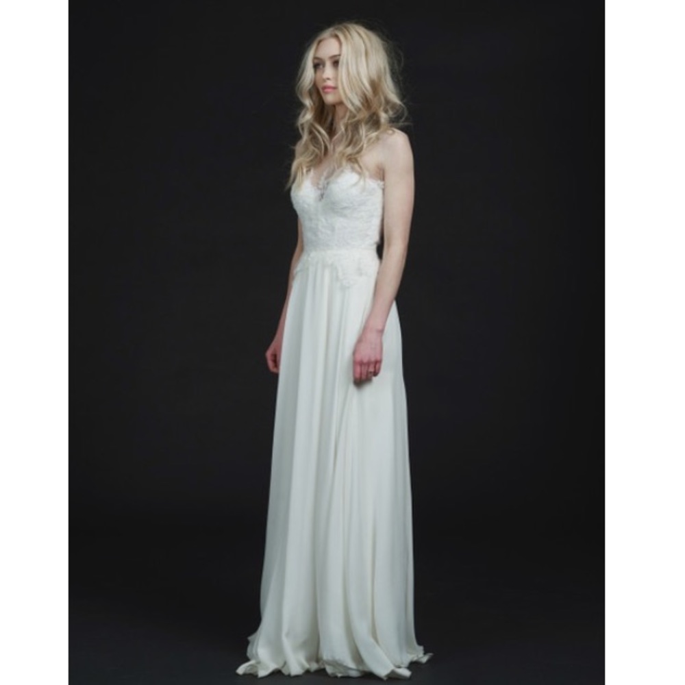 Sarah Seven Wedding Dress- The Violet Hour - Picture 2 of 7